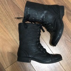 Women black lace combat boots